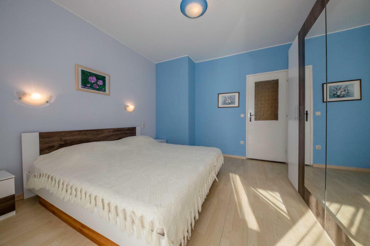 Apartment Marina Rab Town Exterior photo